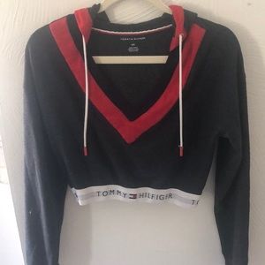 Tommy Hilfiger long sleeve crop